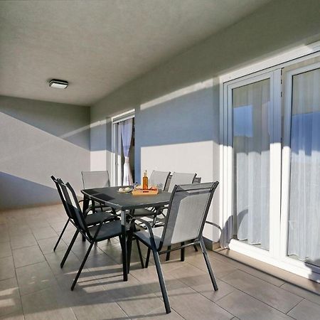 Apartments Lisac ヴィル エクステリア 写真